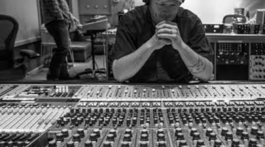 Inside Blake Shelton’s Studio: The Chaos, The Vibes, The Magic