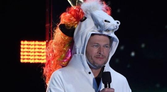 Blake Shelton’s Most Embarrassing On-Stage Moment (And Why He Still Laughs About It)